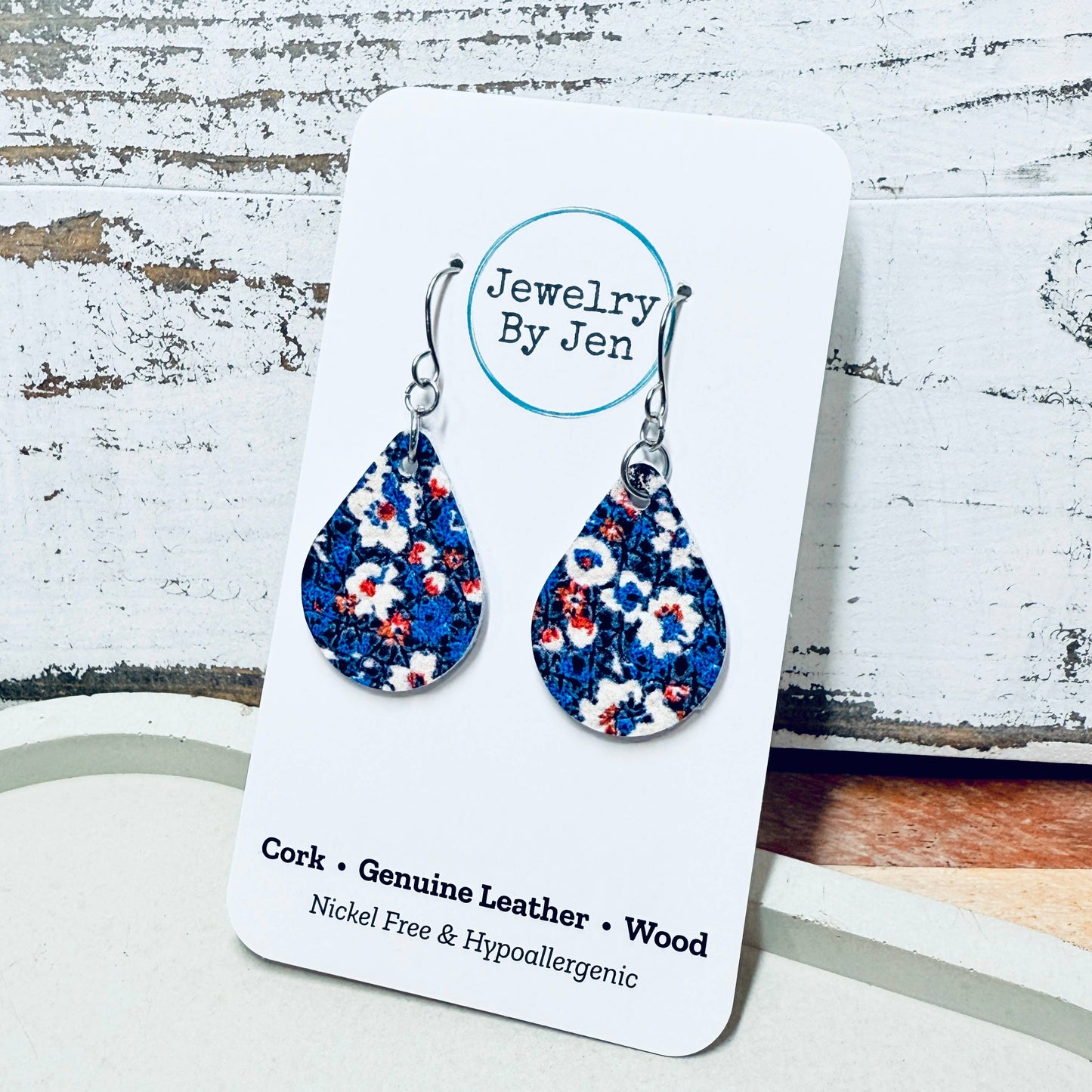 Small Teardrop: Patriotic Garden
