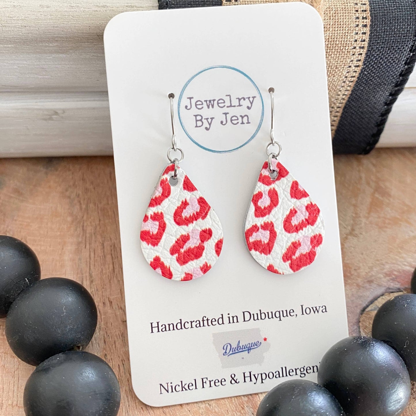 Small Teardrop: Pink & Red Cheetah