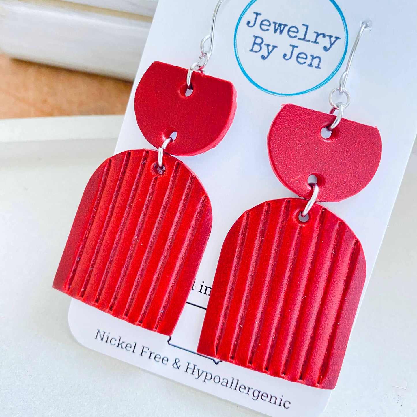 Embossed Arch: Red