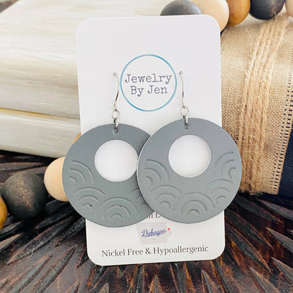 Embossed Medium Rainbow Circle: Grey