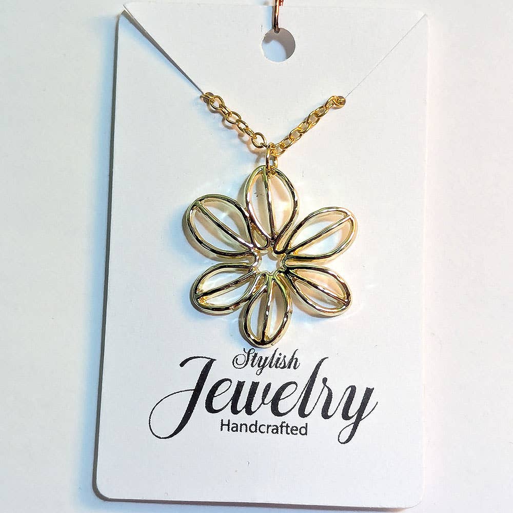 Flower Pendant Necklace in Gold