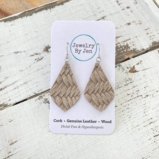Elegant Teardrop (Small): Stone Braided