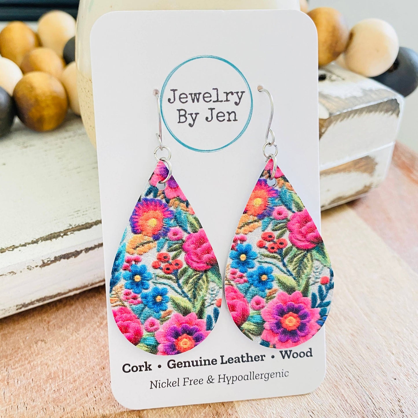 Medium Teardrop: Bright Folk Floral