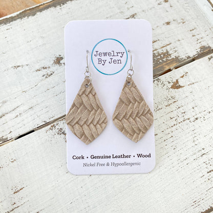 Elegant Teardrop (Small): Stone Braided