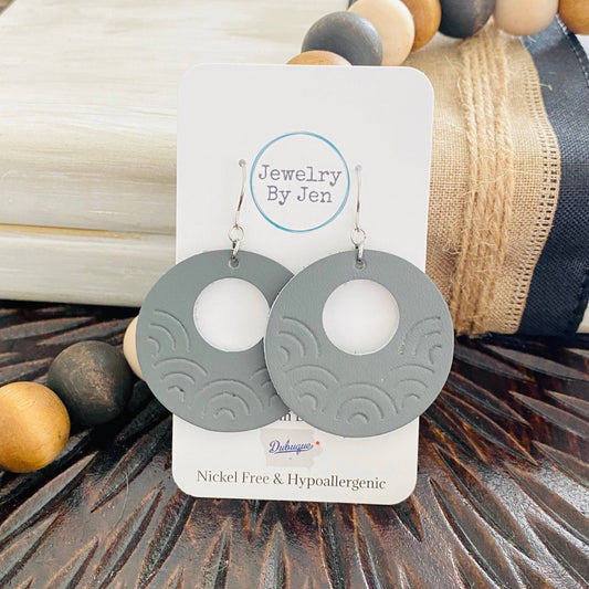 Embossed Medium Rainbow Circle: Grey